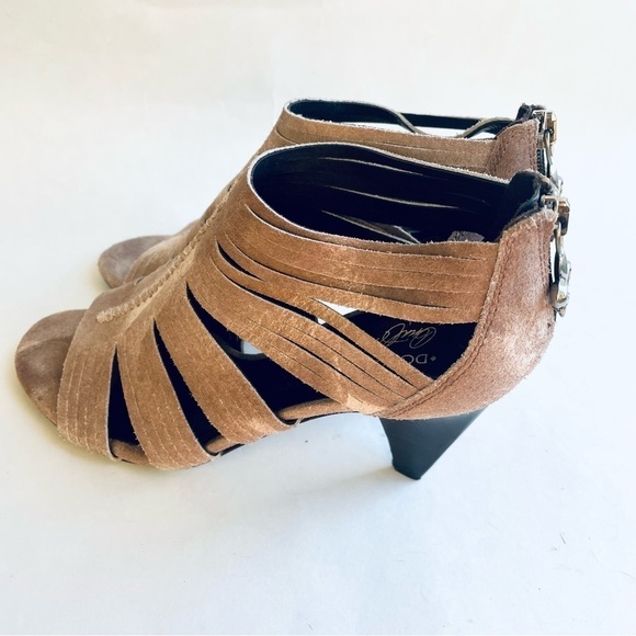 Donald J. Pliner Tan Suede Peep Toe Heels 6.5M - Picture 1 of 11
